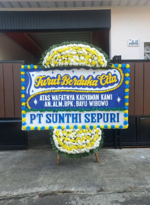 Papan Bunga Duka di Padang Bolak Julu